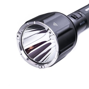 Lanterna reincarcabila P82 cu rază ultra lungă 1200 lumeni si 1100 m - Img 7