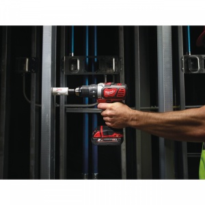 Masina de gaurit compacta Milwaukee M18 BDD-202C, alimentare Cu acumulator - echipat