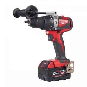 Mașină de găurit si insurubat cu percuție cu acumulator Milwaukee M18 BLPD2-502X, cuplu 82 Nm, livrata cu acumulatori, valiza