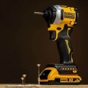 Masina de insurubat cu impact Dewalt DCF850D2T, cu 2 acumulatori XR 18V / 2Ah, cuplu maxim 205 Nm, valiza de transport TSTAK - Img 4