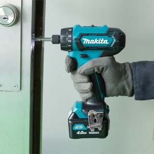 Masini de gaurit si insurubat cu acumulatori Makita CXT 12Vmax, HEX, 30 Nm, cu 2 acumulatori - Img 4