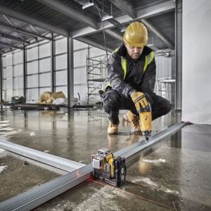 Nivela laser in cruce, autonivelanta, DeWalt DCE089D1R, Li-Ion 10.8V, 2 Ah, fascicul rosu - Img 3