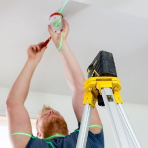 Nivela laser Stanley Fatmax FMHT77597-1, 2 puncte, linii in cruce, linie laser verde - Img 6