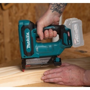 Pistol Makita de batut cuie fara cap XGT 40Vmax, fara acumulatori - Img 3