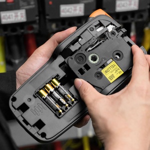 Aparat etichetat E1000 negru, portabil, pentru etichete Brother TZe 6, 9, 12mm, Brother P-Touch PT-E110VP, Brother PT-105 - Img 3
