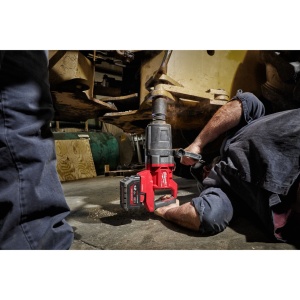 Cheie de impact 1″ ONE-KEY™ M18 FUEL™ cu mâner-D, cuplu ridicat, inel de fixare și gât lung M18 ONEFHIWF1D-121C, echipat, 1 baterie, incarcator, valiza, cuplu 2576 Nm - Img 10