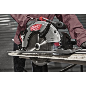 Fierăstrău circular 66 mm M18 FUEL™ pentru lemn și plastic, compatibil cu șină de ghidaj Milwaukee M18 FCSG66-0, alimentare cu acumulator - neechipat - Img 12