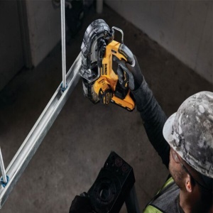 Fierastrau cu banda Dewalt DCS377NT, compatibil cu acumulatori XR Li-Ion 18V, capacitate de taiere 46 mm, cutie TSTAK - Img 5