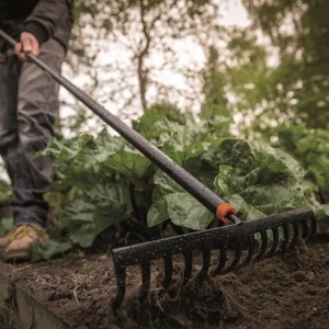 Grebla pentru sol din otel carbon, Fiskars tip Solid™ 1565 mm - Img 2