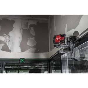 NIVELĂ LASER CU 2 PLANURI CU FASCICUL VERDE, REÎNCĂRCABILĂ REDLITHIUM™ USB L4 CLL-301C - Img 13