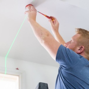 Nivela laser Stanley Fatmax FMHT77598-1, 5 puncte, linii in cruce, linie laser verde - Img 6