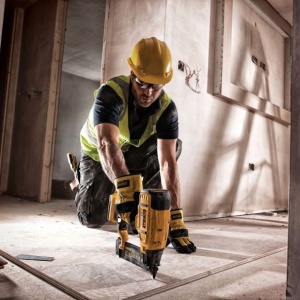 Pistol de batut cuie Dewalt DCN680NT, compatibil cu acumulatori Li-Ion 18 V XR , cuie 1.25 / 15-54 mm, capacitate magazie 110 buc, in geanta TSTAK - Img 5