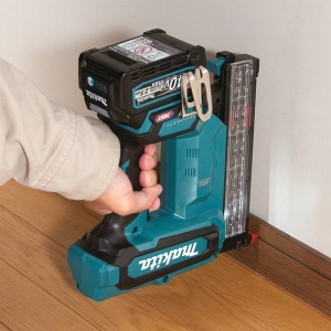 Pistol Makita pentru cuie cu jumatate de cap, 15-40 mm, fara acumulatori, compatibil cu XGT 40Vmax - Img 2