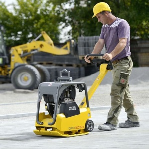 Placa compactoare reversibila Wacker Neuson DPU3050H, diesel, greutate 181 kg, forta de impact 30 kN - Img 7