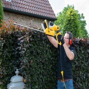 Trimmer electric pentru gard viu Powerplus POWXG20090, 750 W, 69 cm - Img 5