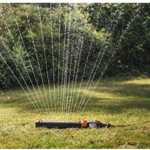 Aspersor oscilant Fiskars, economic, sistem On/Off, capacitate de irigare max. 500 mp - Img 2