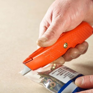 Cutter metalic cu lama auto-retractabila Stanley 0-10-189, 155 mm, ambalare individuala - Img 3