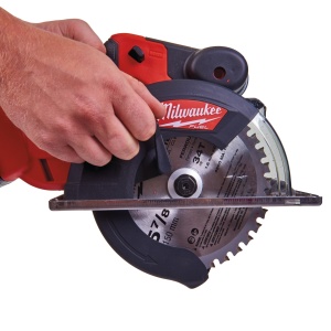 Fierastrau circular taiat metal Milwaukee FUEL M18 FMCS-0X, adancime taiere 57 mm, livrat fara acumulatori, cu valiza - Img 11