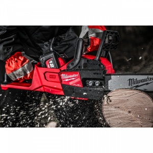 Fierastrau cu lant 30cm cu acumulator Milwaukee FUEL M18 FCHCS-0, livrat fara acumulator