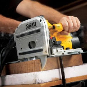 Fierastrau ultra-profesional Dewalt DWS520KTR, 1300 W, adancime de taiere de 55 mm, cu sistemul de ghidare de 1.5m, in valiza TSTAK - Img 5