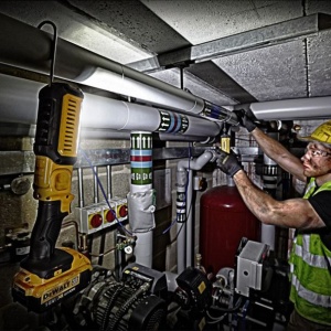 Lanterna cu led Dewalt DCL050, 500 de lumeni, compatibila cu acumulatori Li-Ion 18 V - Img 5