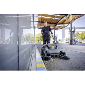 Masina de maturat manuala profesionala Karcher cu doua maturi si rola cu actionare electrica, KM 70/25 C BP 2SB - Img 2