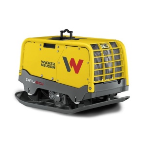 Placa compactoare reversibila Wacker Neuson DPU80rLem670, diesel, racire cu apa, greutate 709 kg, forta de impact 80 kN, pornire electrica, telecomanda - Img 1