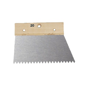 Spatula dintata triunghiular, maner de lemn - 20 (2,5×4)