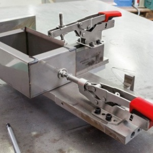 BESSEY Dispozitiv de prindere cu împingător și placă de bază orizontală, Deschidere 13 mm - Img 4