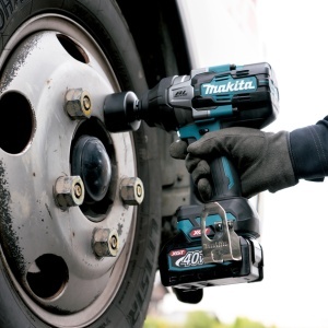 Cheie de strans cu impact Makita XGT, 1.700 Nm, livrata cu 2 acumulatori 40Vmax 4.0Ah - Img 2