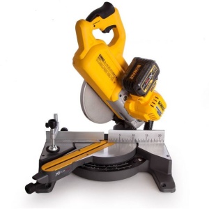 Fierastrau circular pentru taieri inclinate Dewalt DCS777T2 cu acumulatori Li-Ion XR FLEXVOLT 54 V 6.0 Ah, diametru panza 216 mm - Img 3