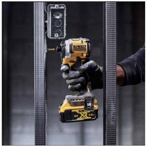 Masina de insurubat cu impact Dewalt DCF850NT, compatibila cu acumulatori XR 18V, cuplu maxim 205 Nm, valiza de transport TSTAK - Img 3
