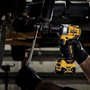 Masina de insurubat cu impact Dewalt DCF901P1, cu acumulator XR 12V / 5.0Ah, cuplu maxim 340 Nm, prindere 1/2" in cutie TSTAK - Img 5