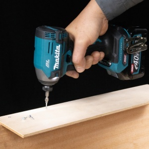 Masina de insurubat cu impact Makita XGT, 210 Nm, livrata fara acumulatori - Img 2