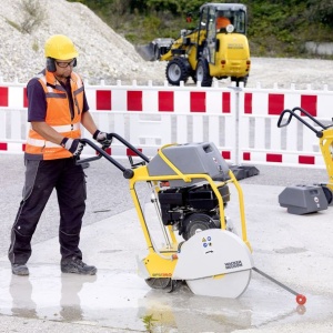 Masina de taiat beton-asfalt Wacker Neuson BFS735, motor termic 4T, 350 mm - Img 8
