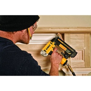 Pistol pneumatic de batut cuie 18 GA Dewalt DPN1850PP, fara ungere cu ulei, cu varf de precizie - Img 3