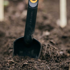 Plantator ingust Fiskars Solid™ Fibercomp 291x58mm, 70g - Img 5