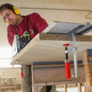 BESSEY Menghină de banc, din oțel, cu șurub, Deschidere: 120 mm - Img 3