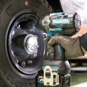 Cheie de strans cu impact Makita XGT, 1.700 Nm, livrata cu 2 acumulatori 40Vmax 4.0Ah - Img 3