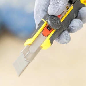 Cutter Stanley Fatmax cu rotita 18mm - Img 2