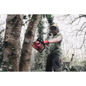 Fierăstrău cu lanț 35 cm M18 FUEL™ M18 FCHS35-122, echipata cu 2 baterii, incarcator, valiza - Img 6