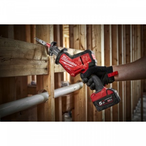 Fierastrau sabie cu acumulator Milwaukee FUEL M18 FHZ-502X, livrat cu acumulatori, valiza