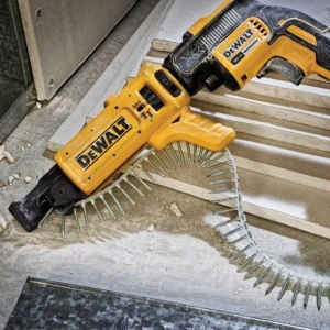 Masina de insurubat pentru gips-carton, cu acumulatori Dewalt DCF620D2K, 18V/2.0Ah, 2 acumulatori, incarcator, magazie suruburi, valiza de transport - Img 7