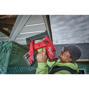 PISTOL CAPSE ÎNGUSTE FUEL™ M18FNCS18GS-0X, capse de la 9.5 mm până la 38 mm, livrat fara acumulatori si incarcator, cu valiza - Img 10