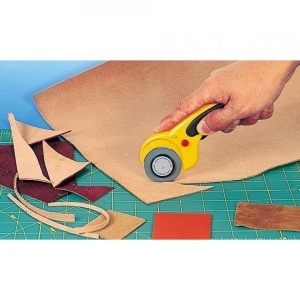 RTY-2/DX - cutit-cutter japonez, lama rotunda de 45 mm, Olfa - Img 2