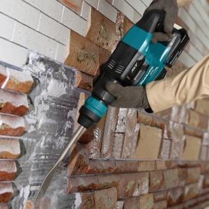 Demolator Makita LXT 18V, SDS-PLUS, 3,1 J, livrat cu 2 acumulatori 5,0Ah - Img 2