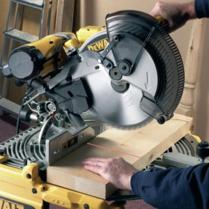 Disc Dewalt DT4331 pentru fierastrau circular, D 305x30x3.0 mm, 60 dinti, pentru taiere fina, seria Extreme - Img 3