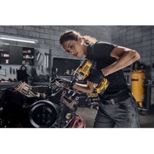 Masina de insurubat cu impact Dewalt DCF892NT, patrat 1/2", max 812 Nm, compatibila cu acumulatori 18V XR in valiza de transport - Img 6