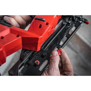 Pistol înclinat pentru cuie 16 GA M18 FUEL™ M18 FN16GA-0X, neechipat, valiza - Img 5