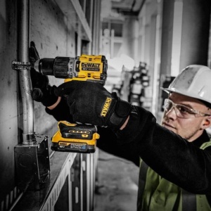 Set combo 2 scule DeWalt DCK2050E2T, cu masina de gaurit DCD805, masina de insurubat cu impact DCF850, 2 acumulatori POWERSTACK 18V / 1.7Ah, incarcator, TSTAK - Img 4